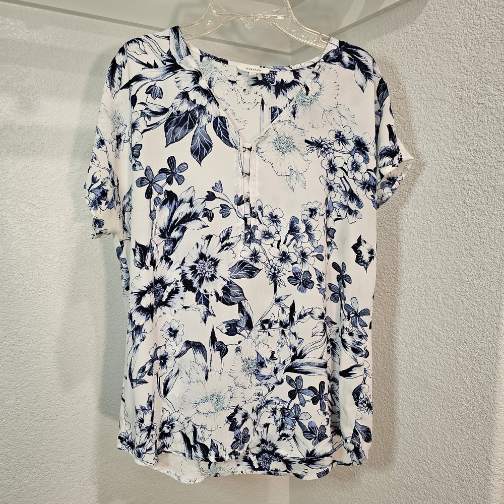 MAURICES  Floral Blue & White Loosefit Blouse Size Small